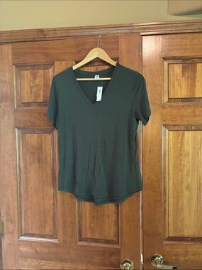 Old Navy Olive Green V-Neck Short Sleeve Tee